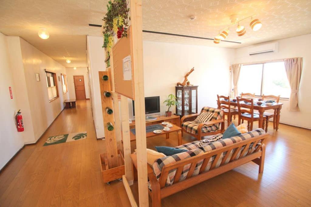 Beach Side Hotel Yamoriyanonikai Nago Zewnętrze zdjęcie
